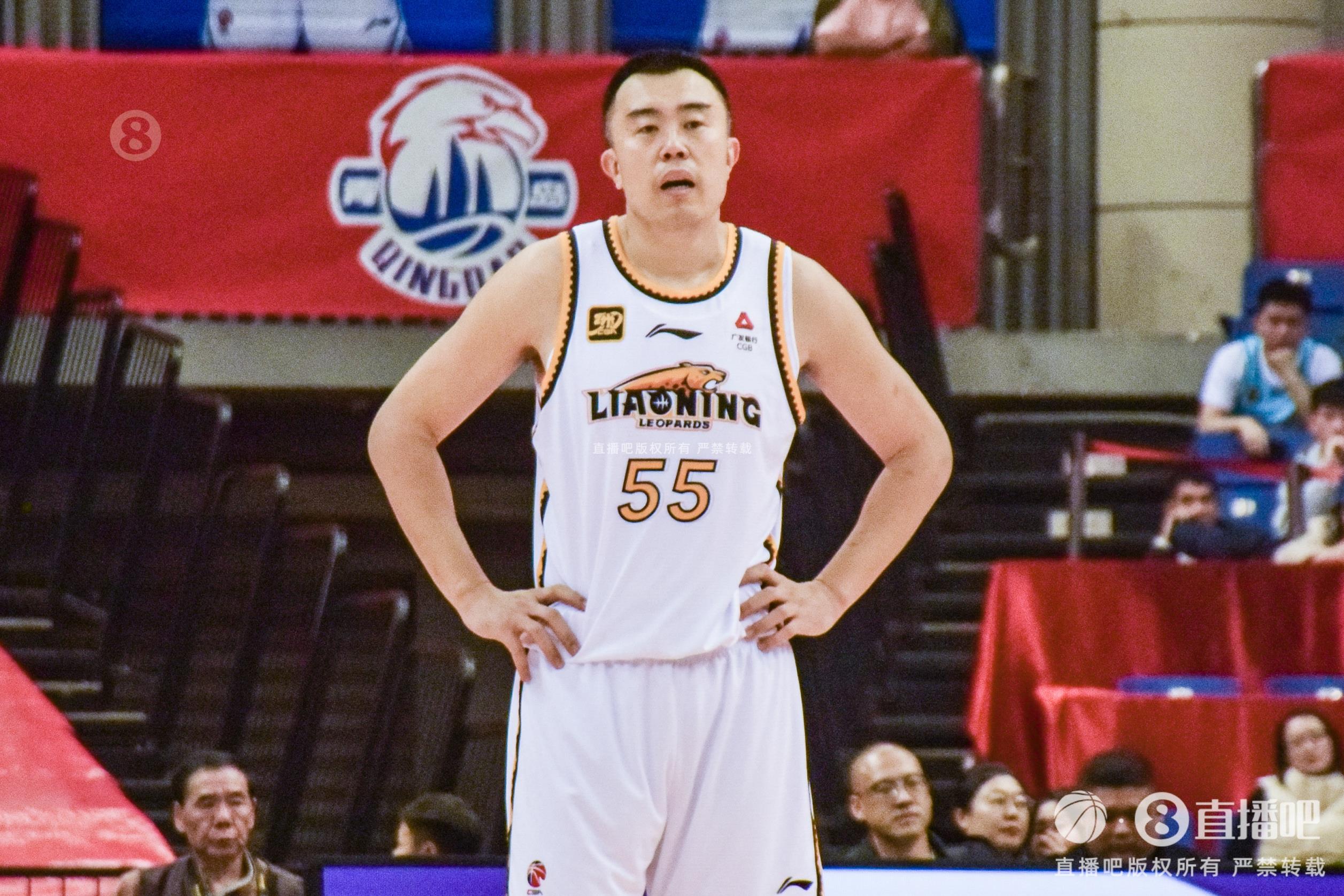 老將盡力了！韓德君7中4拿到14分12籃板3助攻