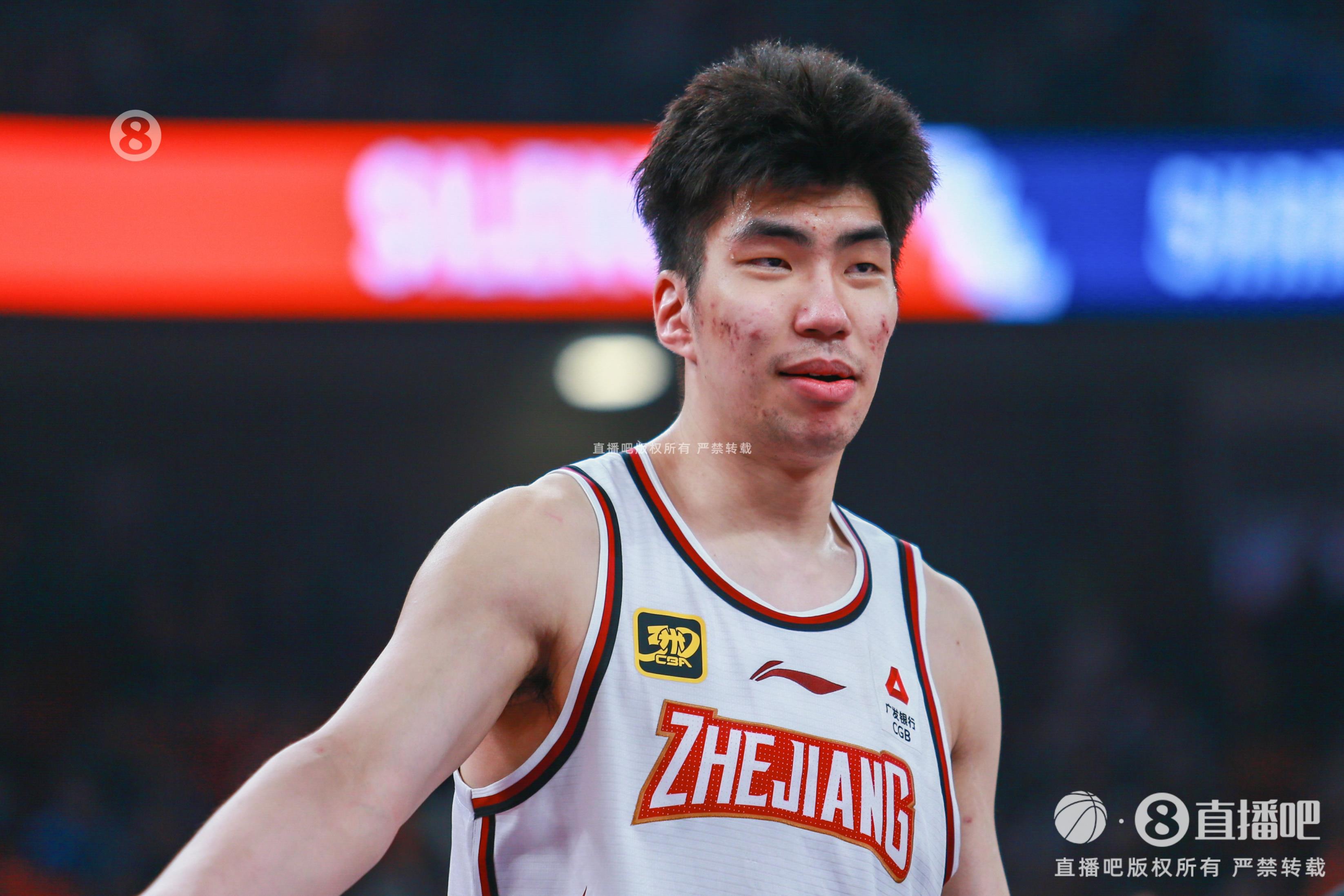 效率極高！余嘉豪8中8貢獻(xiàn)20分7板 罰球5中4